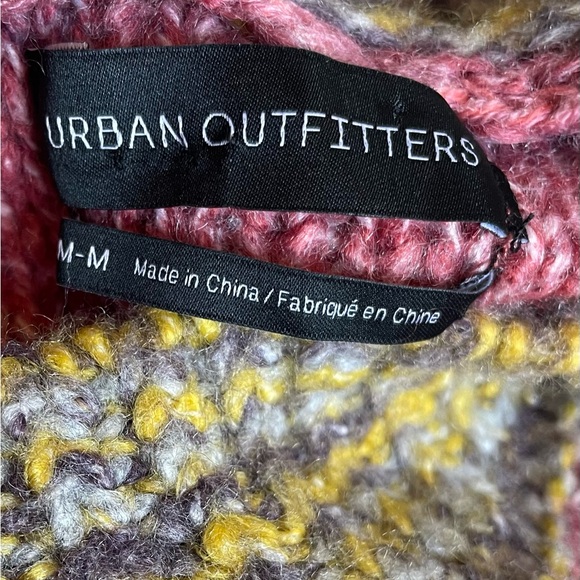 Urban Outfitters Knit Lennon Crop Sweater - Picture 10 of 10